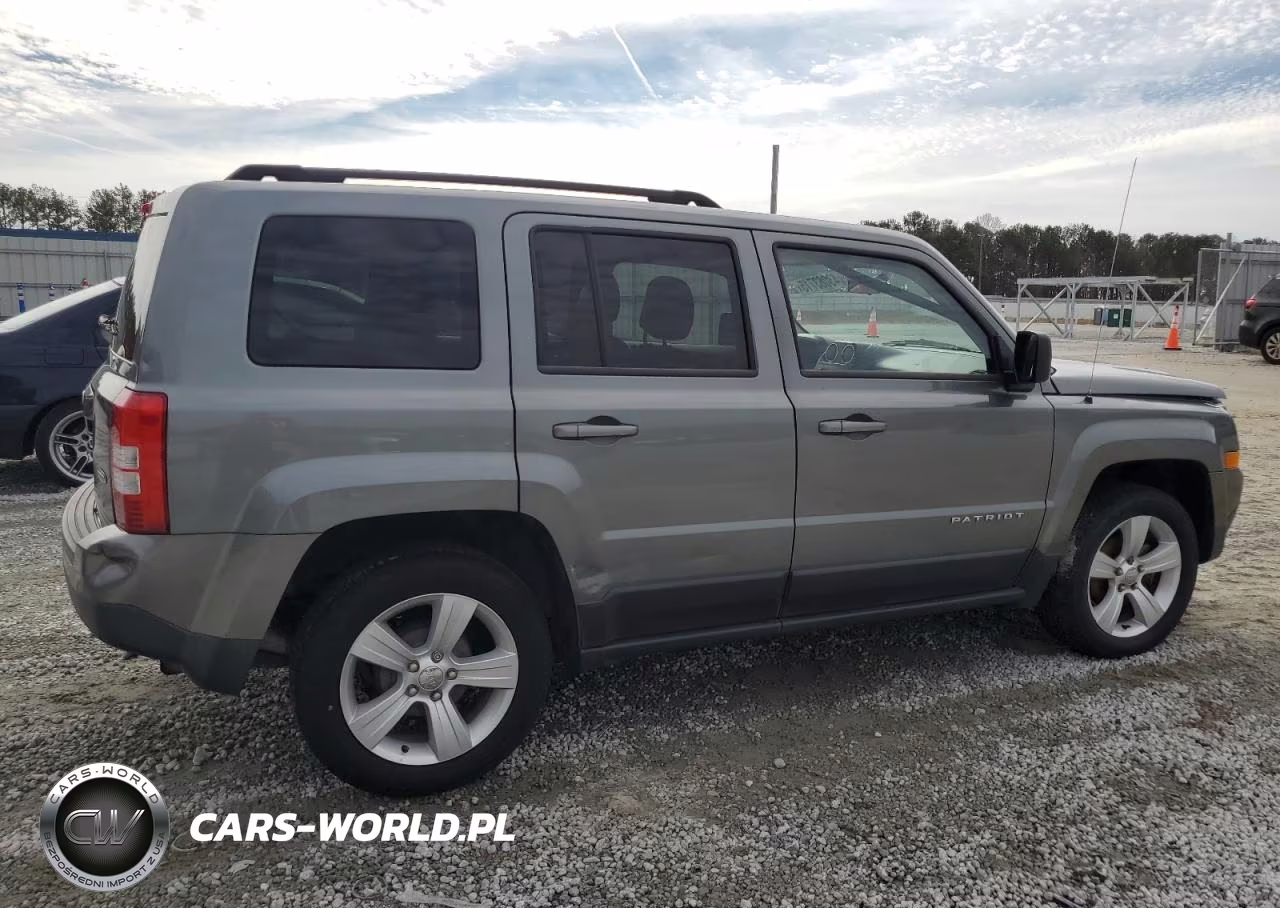 2014 Jeep Patriot Latitude VIN:1C4NJPFA4ED619678 - 3