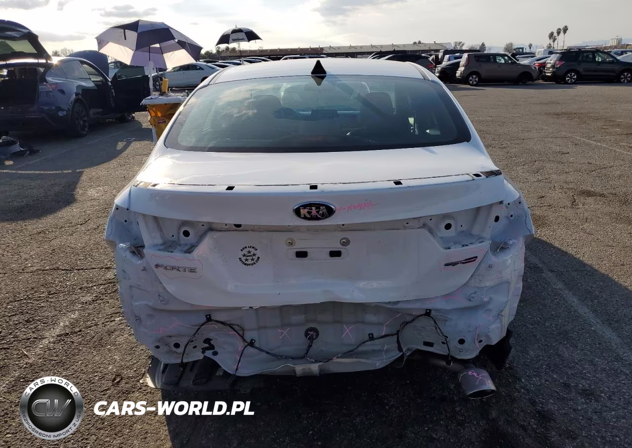 2021 Kia Forte Gt Line VIN:3KPF34AD2ME392731 - 6