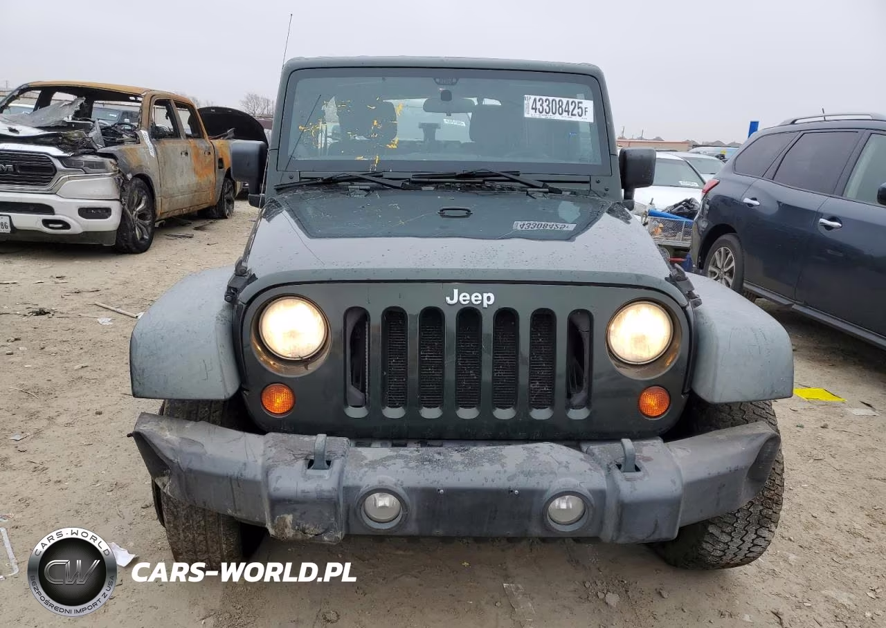 2011 Jeep Wrangler Unlimited Sport VIN:1J4BA3H19BL520746 - 5