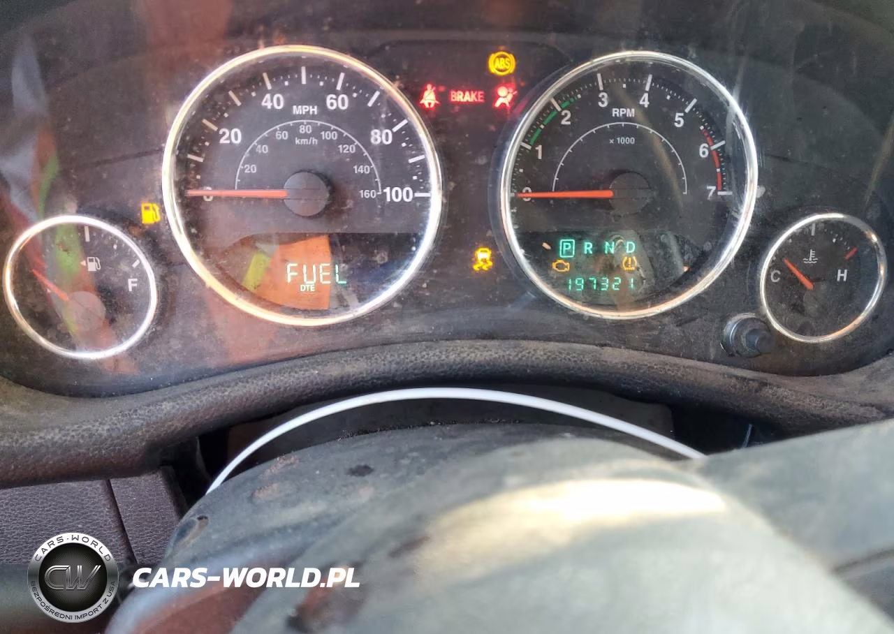 2011 Jeep Wrangler Unlimited Sport VIN:1J4BA3H19BL520746 - 9