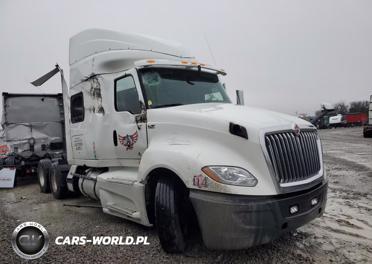 2019 International Lt625