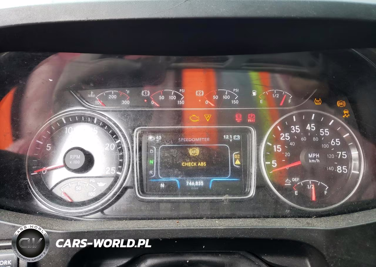 2018 International Lt625 VIN:3HSDZAPR9JN097796 - 9