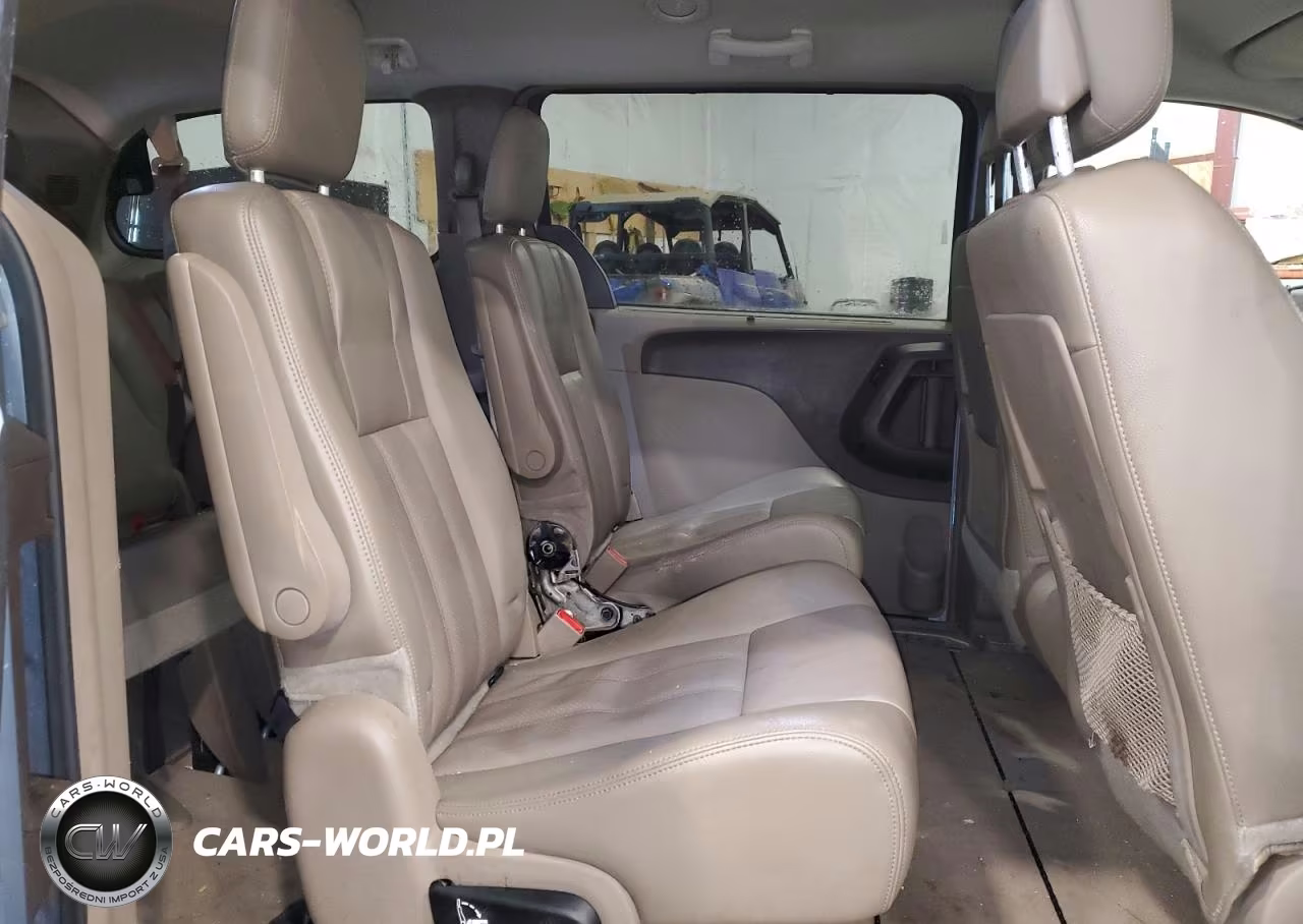 2013 Chrysler Town & Country Touring L VIN:2C4RC1CG3DR625386 - 11