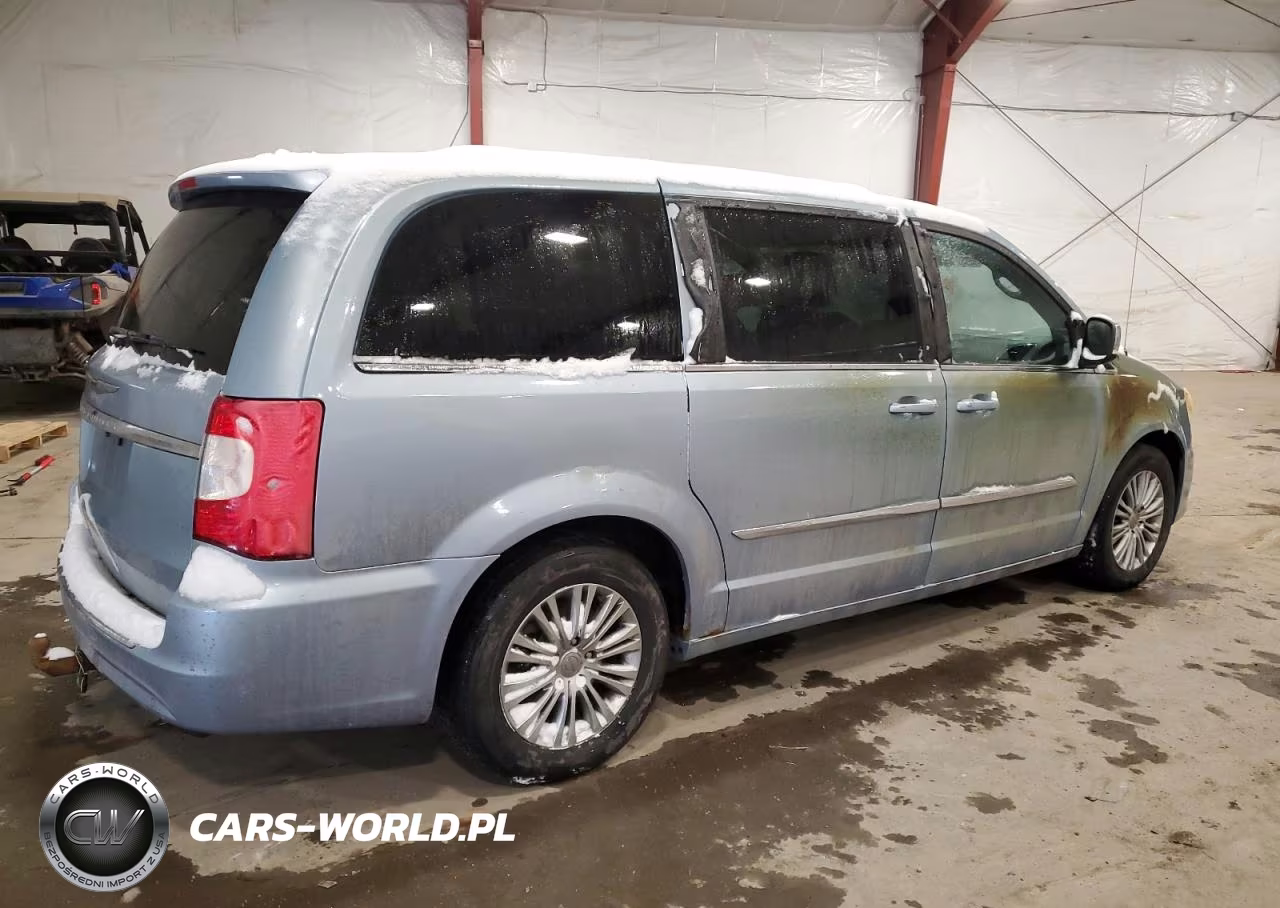 2013 Chrysler Town & Country Touring L VIN:2C4RC1CG3DR625386 - 3