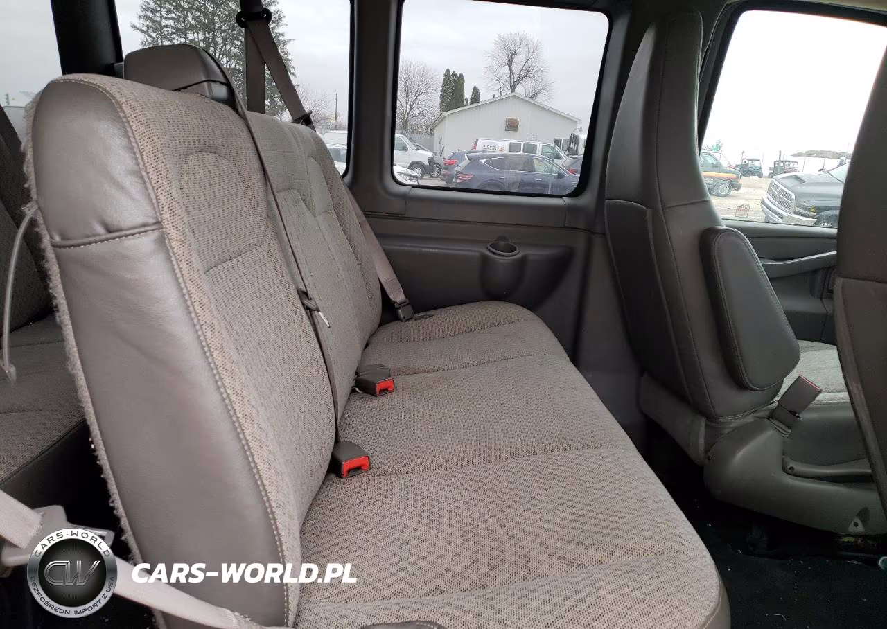 2017 Chevrolet Express VIN:1GAZGMFG9H1189485 - 11
