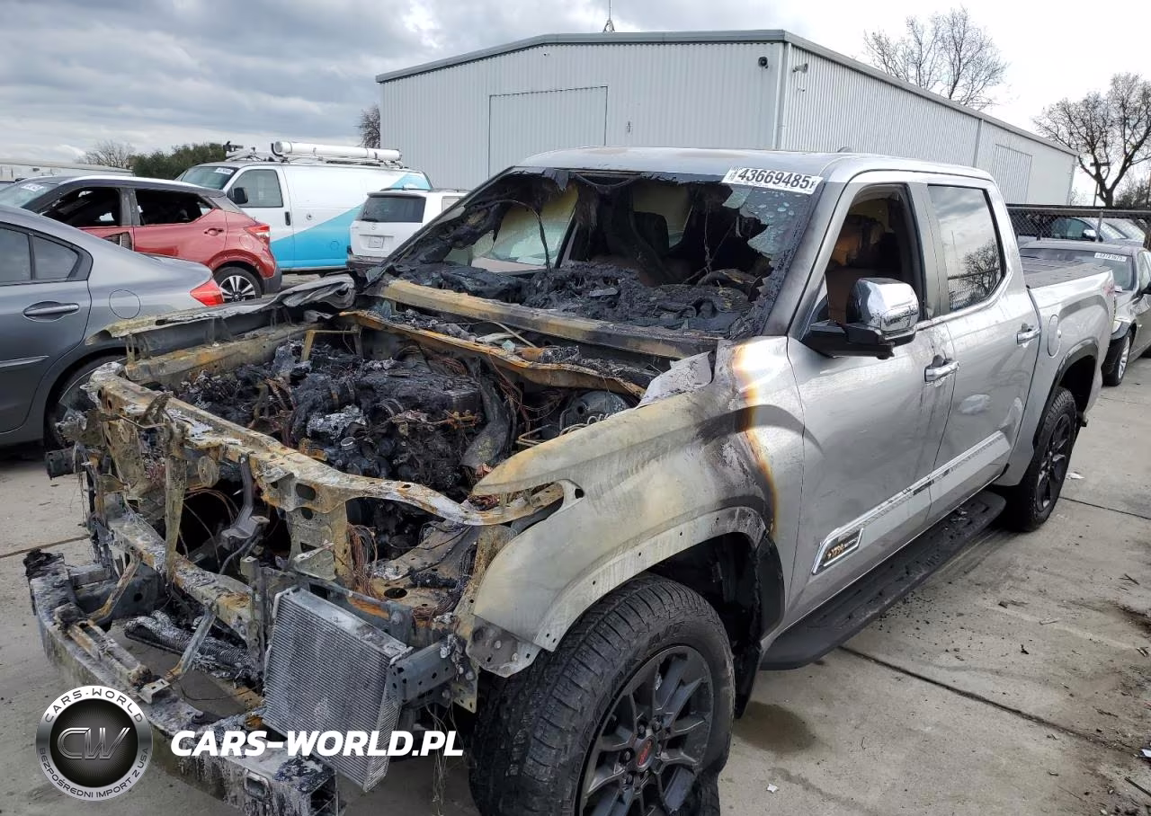 2025 Toyota Tundra Crewmax Platinum