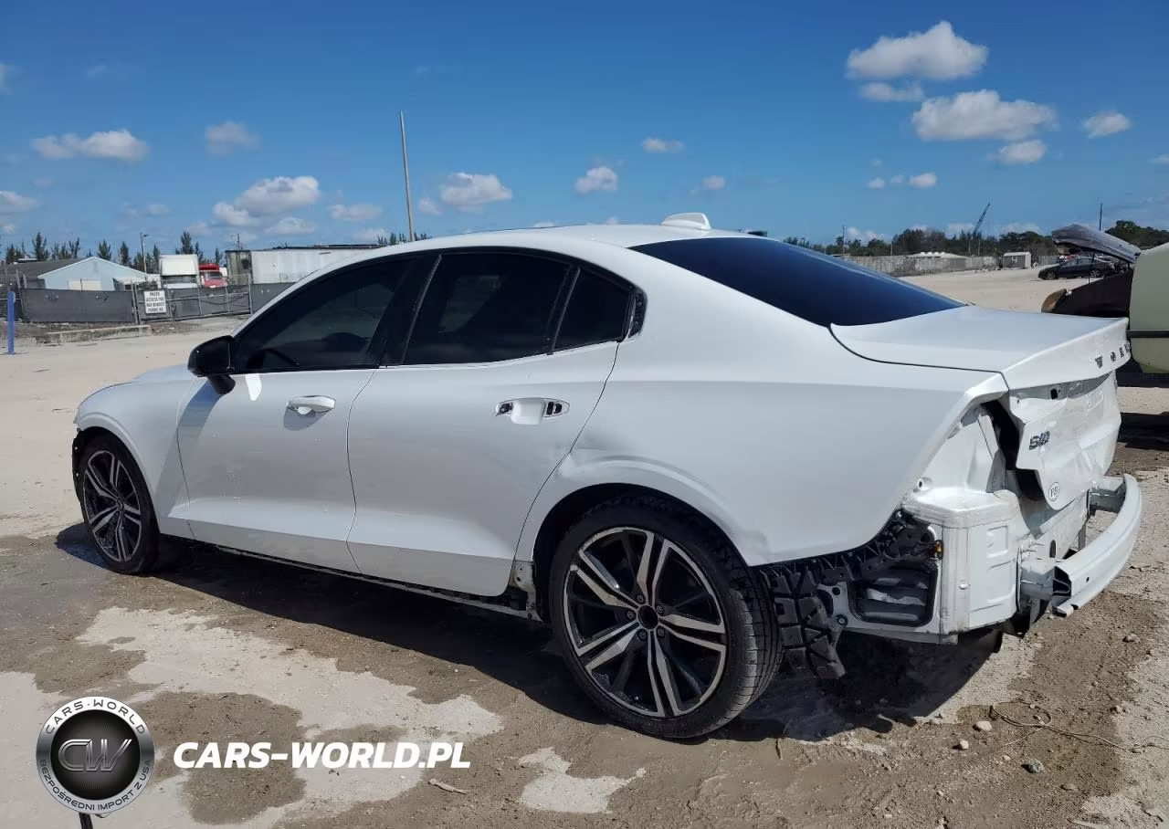 2020 Volvo S60 T5 R-Design VIN:7JR102FM5LG049170 - 2