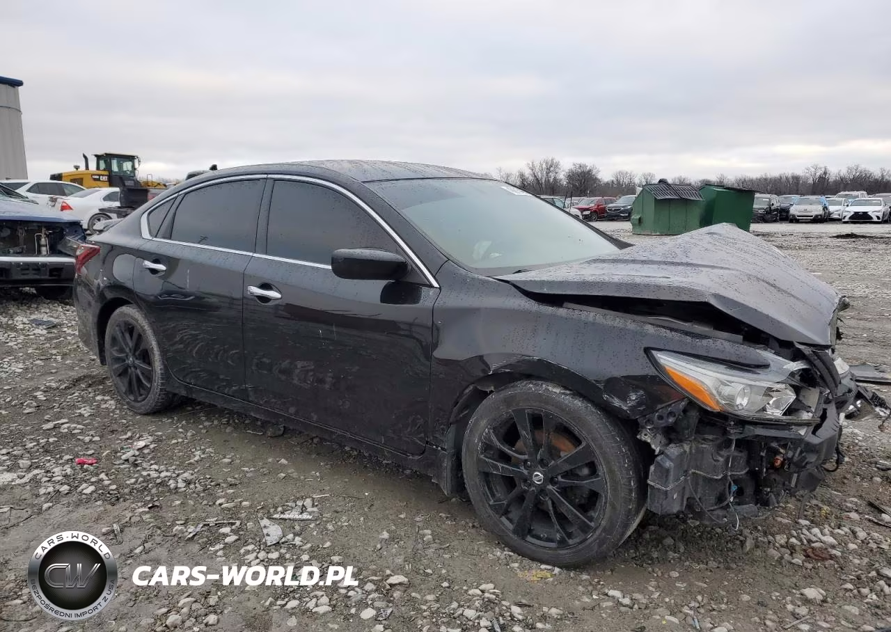 2018 Nissan Altima 2.5 VIN:1N4AL3AP2JC240083 - 4