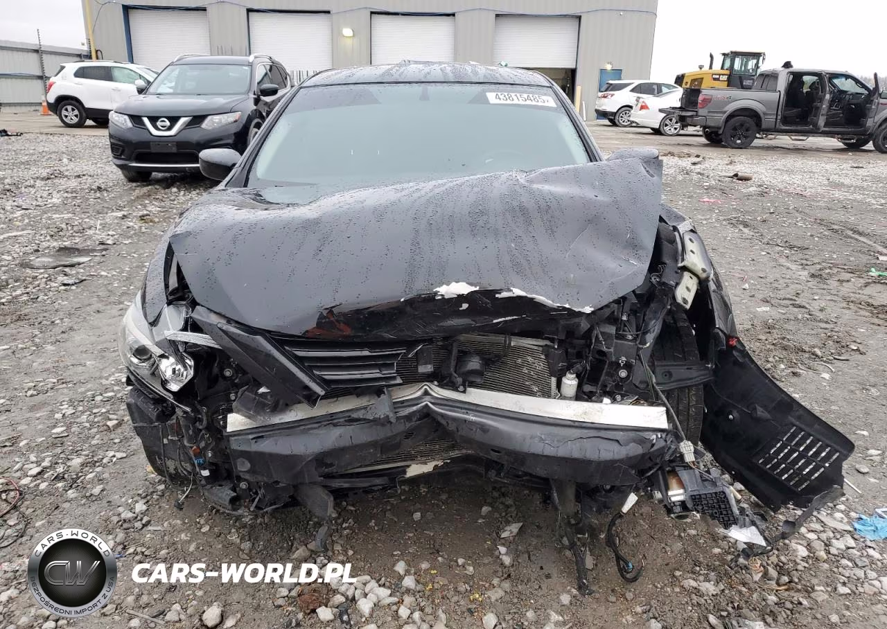 2018 Nissan Altima 2.5 VIN:1N4AL3AP2JC240083 - 5