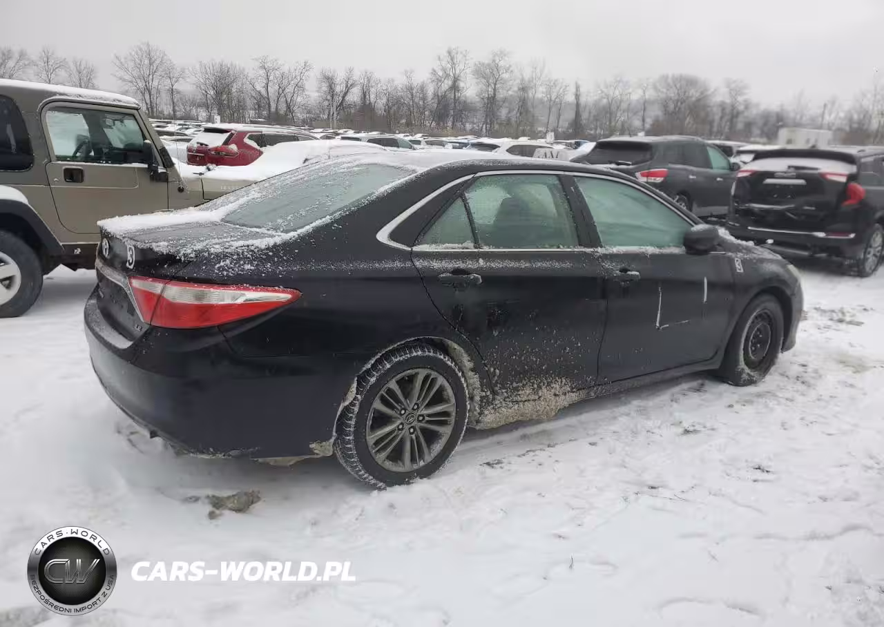 2015 Toyota Camry Le VIN:4T4BF1FK4FR503345 - 3