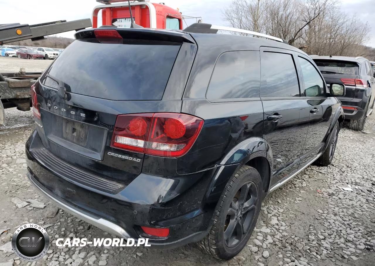 2020 Dodge Journey Crossroad VIN:3C4PDCGB7LT235854 - 3