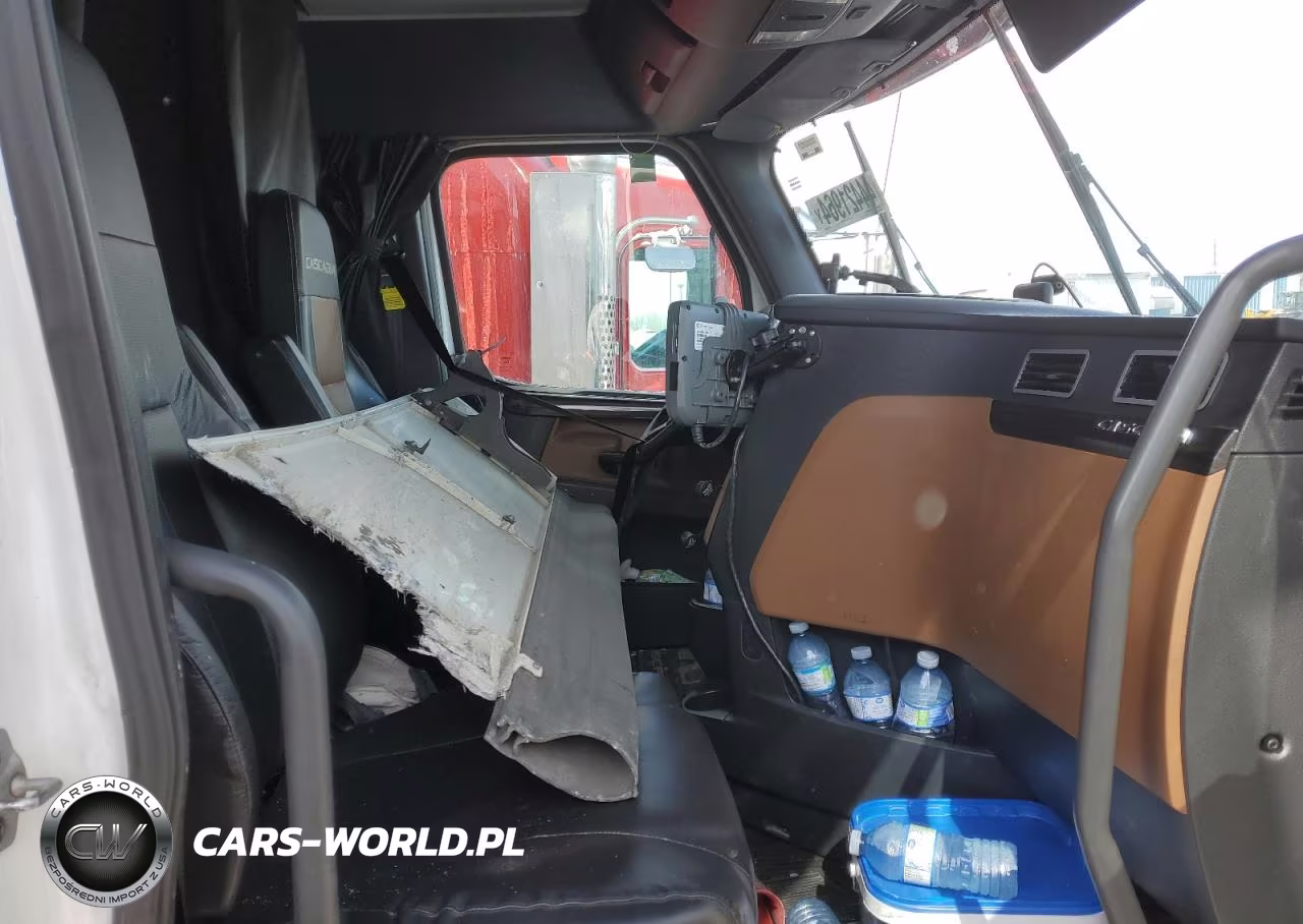 2019 Freightliner Cascadia 126 VIN:3AKJHHDR4KSKC6069 - 5
