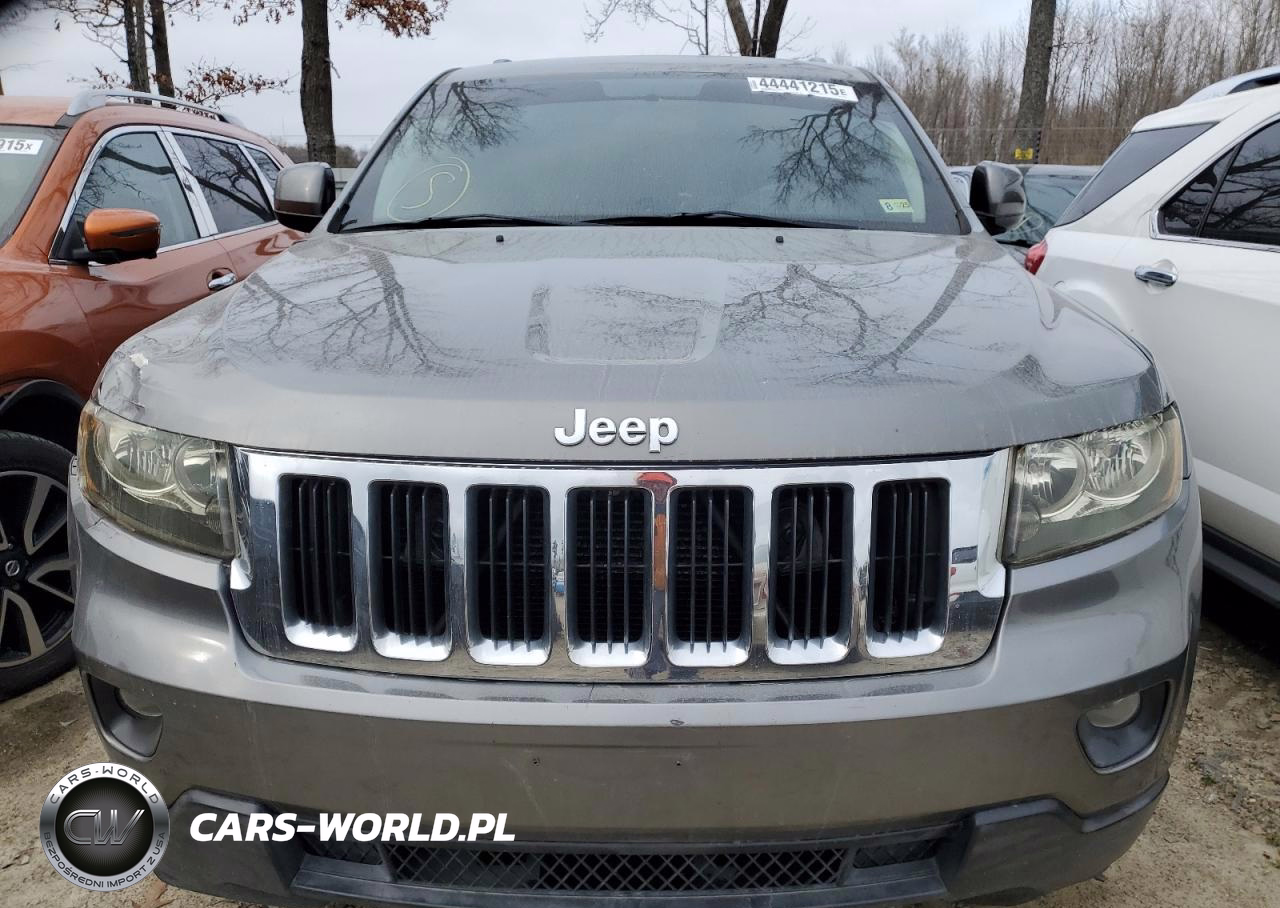 2012 Jeep Grand Cherokee Laredo VIN:1C4RJFAGXCC274148 - 5