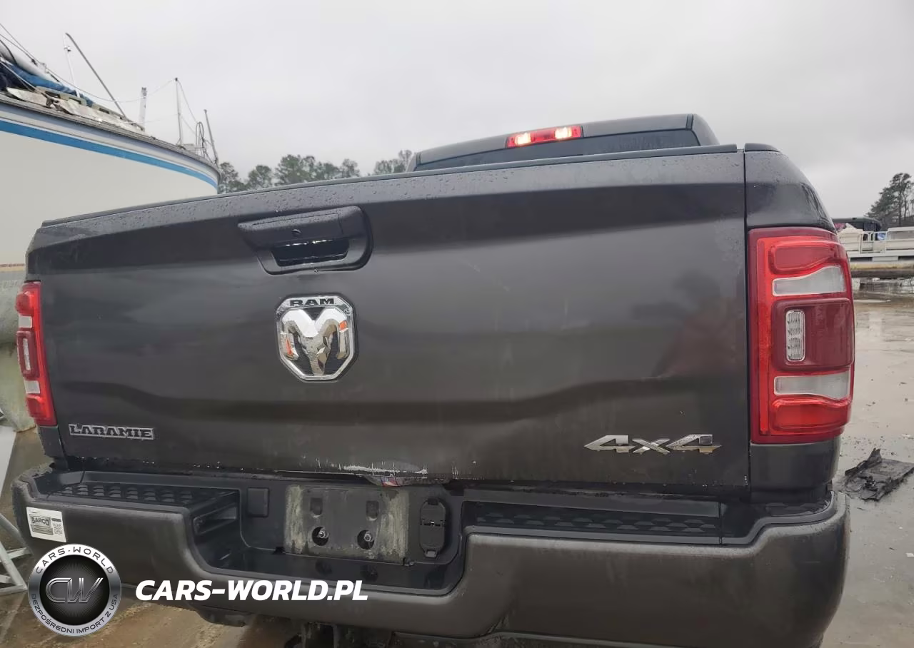 2024 Ram 2500 Laramie VIN:3C6UR5FL5RG276986 - 10