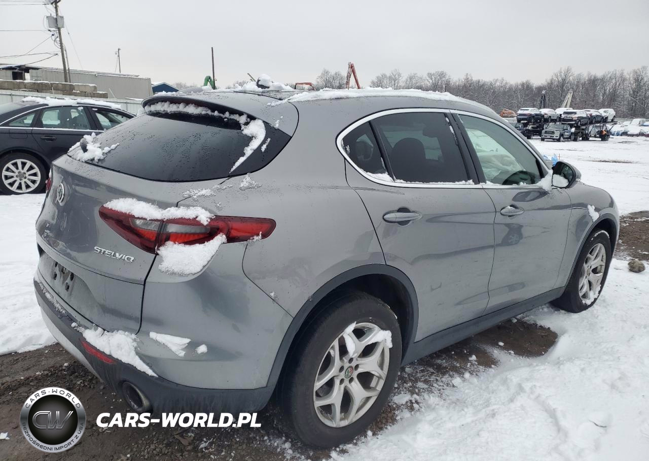 2021 Alfa Romeo Stelvio Sport VIN:ZASPAKAN4M7D18791 - 3