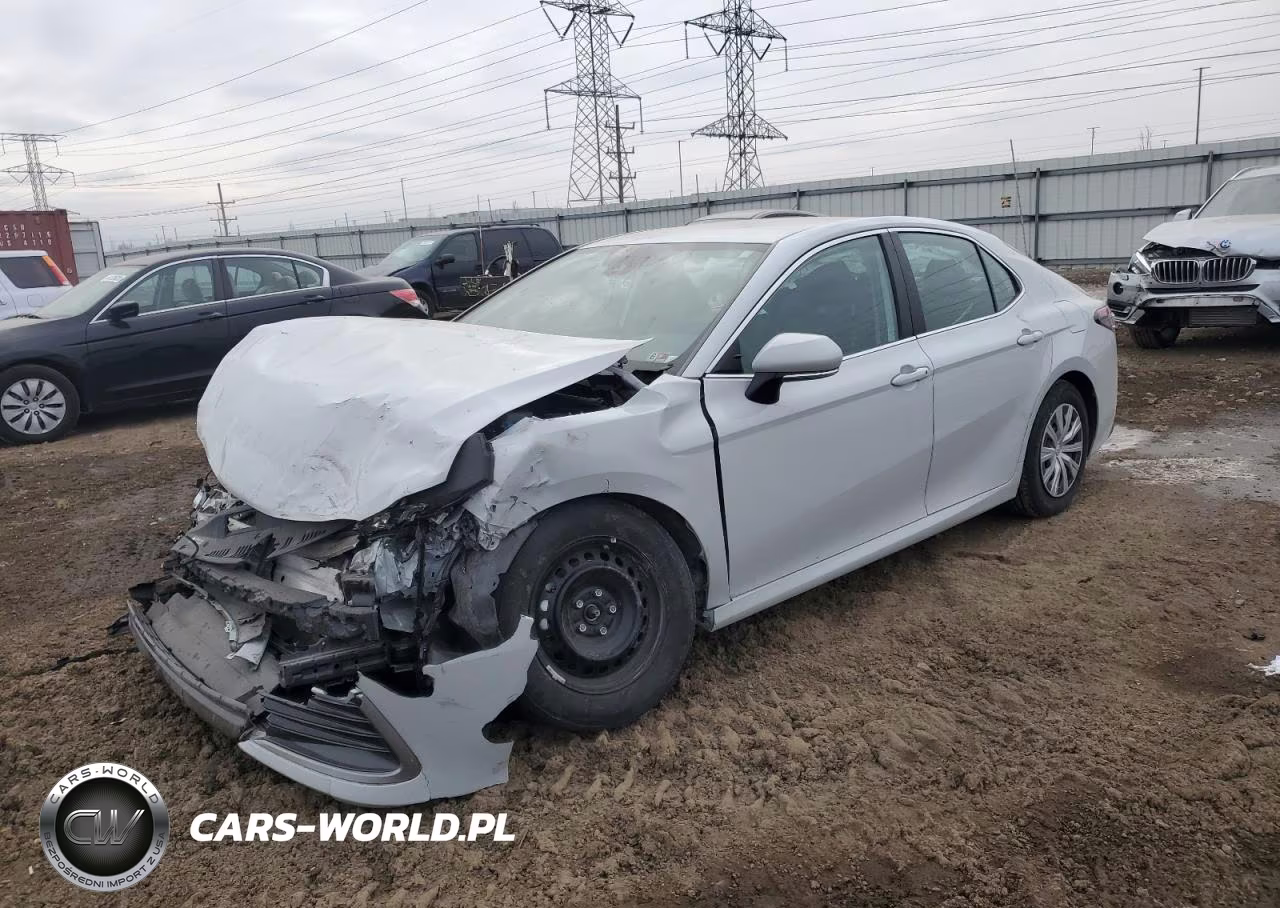 2023 Toyota Camry Le – zdjęcie 1 z 13