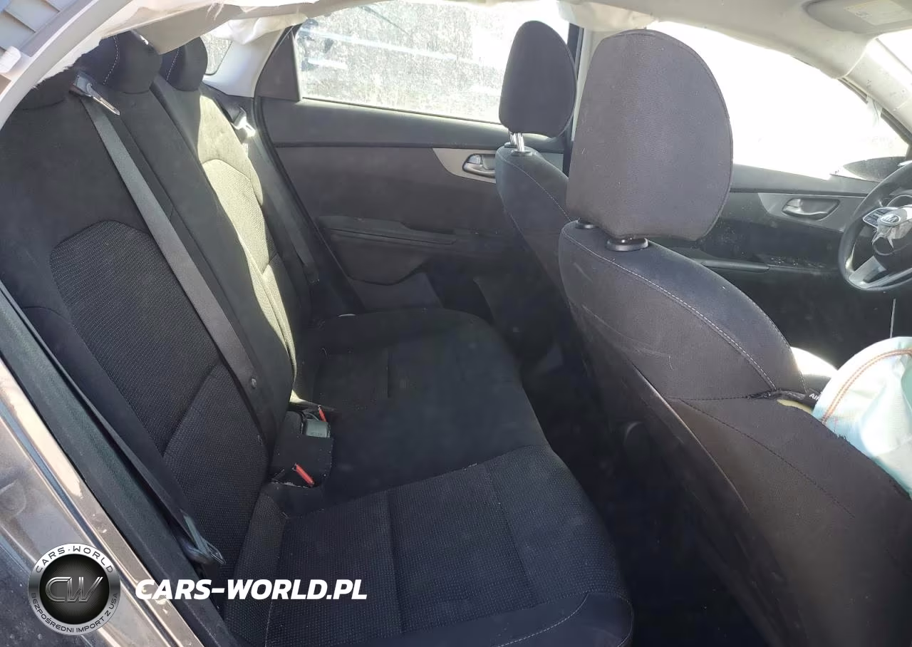 2021 Kia Forte Fe VIN:3KPF24AD5ME359998 - 10