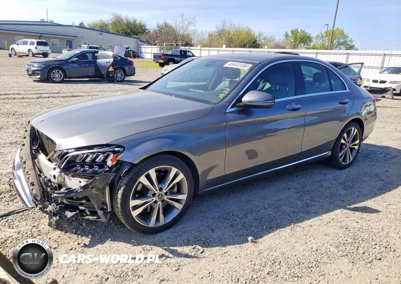 2019 Mercedes-Benz C 300
