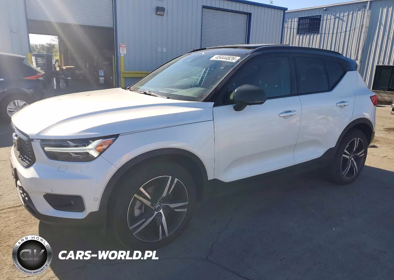 2021 Volvo Xc40 T5 R-Design