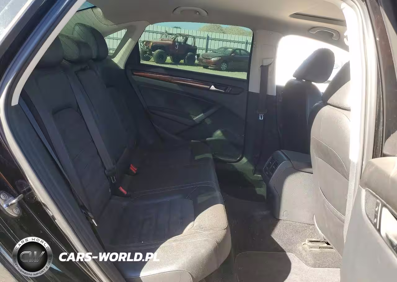 2013 Volkswagen Passat Sel VIN:1VWCN7A31DC122450 - 10