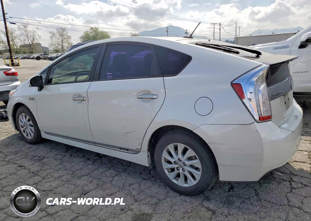 2014 Toyota Prius Plug-In Hybrid Base VIN:JTDKN3DP0E3057730 - 2