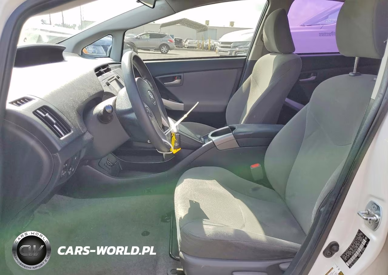 2014 Toyota Prius Plug-In Hybrid Base VIN:JTDKN3DP0E3057730 - 7