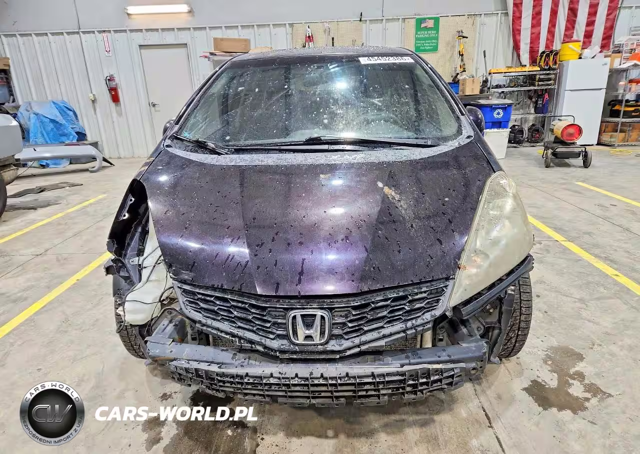 2013 Honda Fit Sport VIN:JHMGE8H61DC068981 - 5