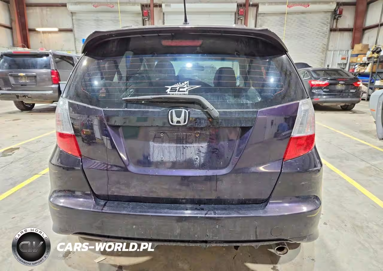 2013 Honda Fit Sport VIN:JHMGE8H61DC068981 - 6