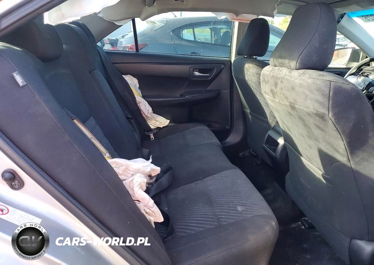 2017 Toyota Camry Le VIN:4T1BF1FK8HU739753 - 10