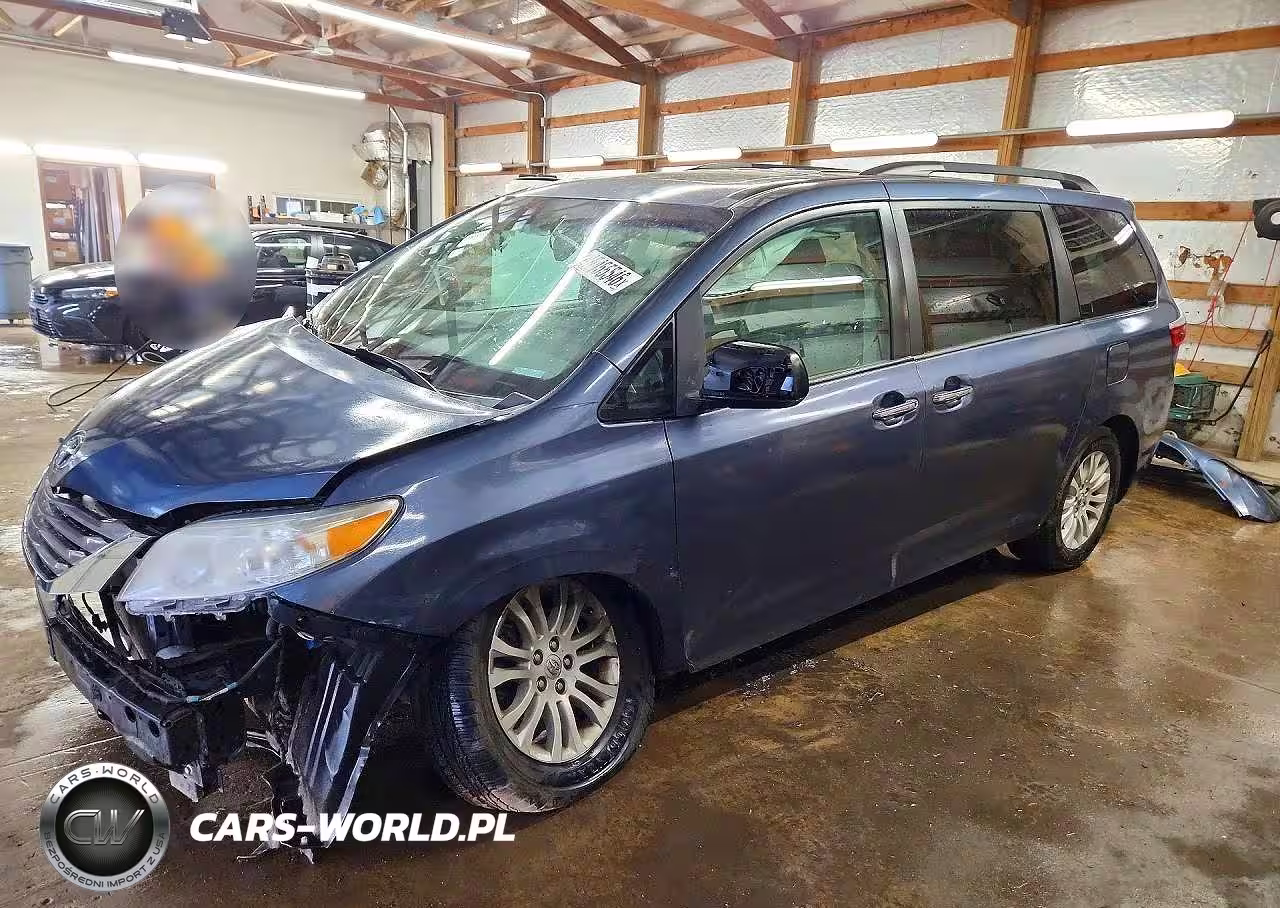 2015 Toyota Sienna Xle Premium 8-Passenger