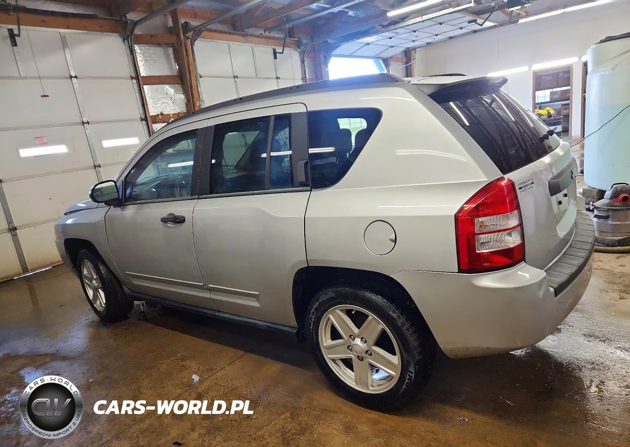 2010 Jeep Compass Sport VIN:1J4NT1FB8AD625326 - 2