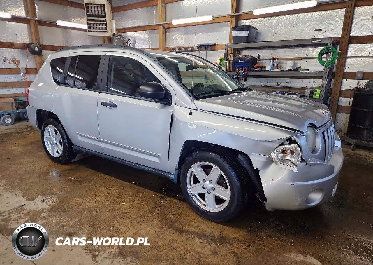 2010 Jeep Compass Sport VIN:1J4NT1FB8AD625326 - 4