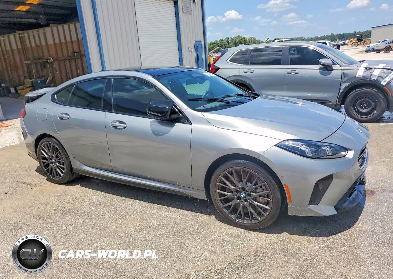 2026 BMW M235Xi VIN:WBA33GG0XT7T99236 - 4
