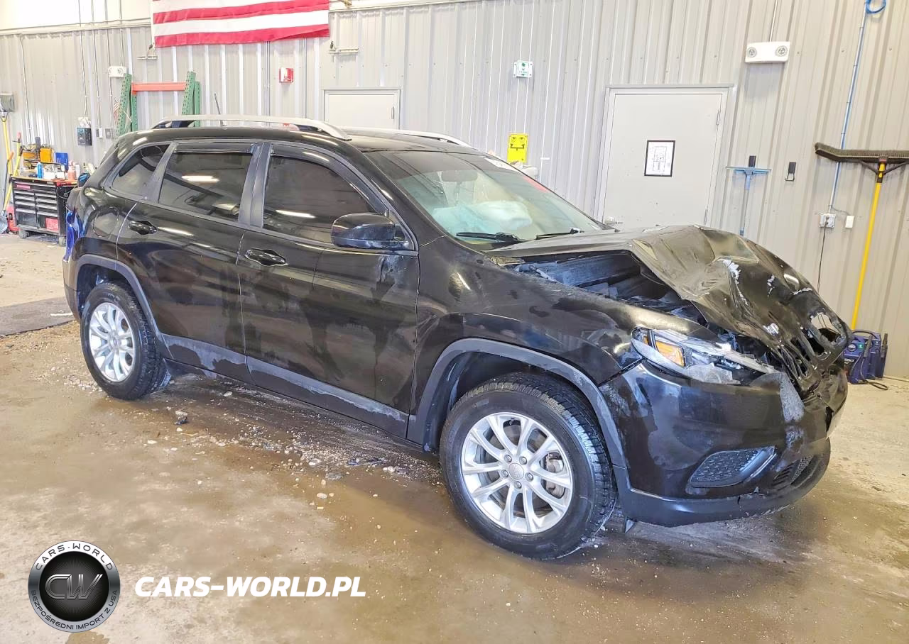 2020 Jeep Cherokee Latitude VIN:1C4PJMCB2LD576136 - 4