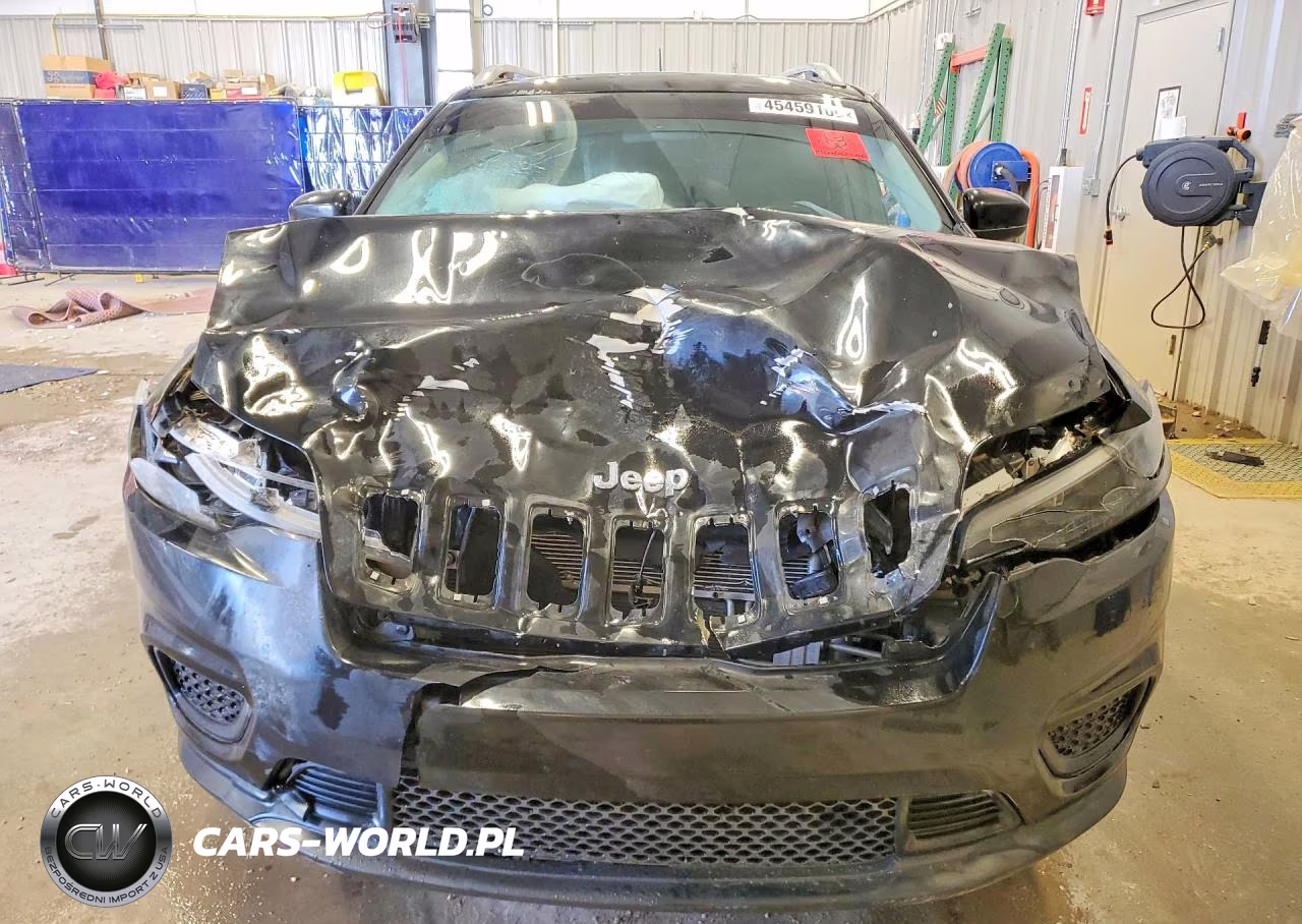 2020 Jeep Cherokee Latitude VIN:1C4PJMCB2LD576136 - 5