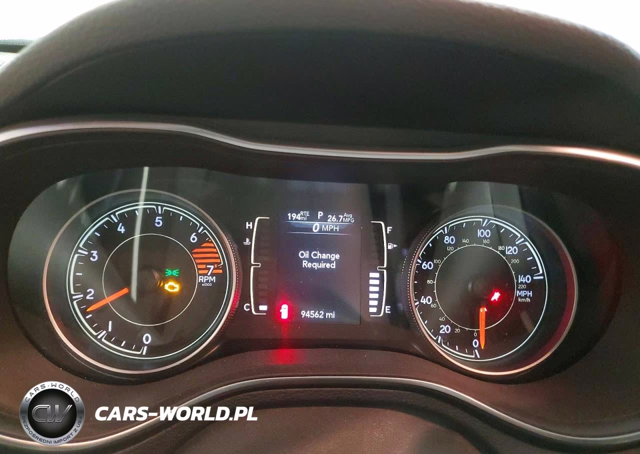2020 Jeep Cherokee Latitude VIN:1C4PJMCB2LD576136 - 9