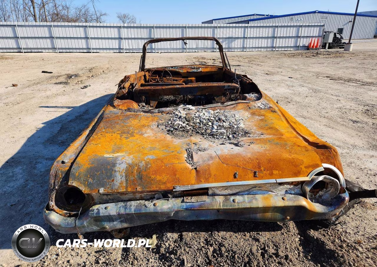 1962 Ford Thundrbird VIN:2Y85Z106681 - 6