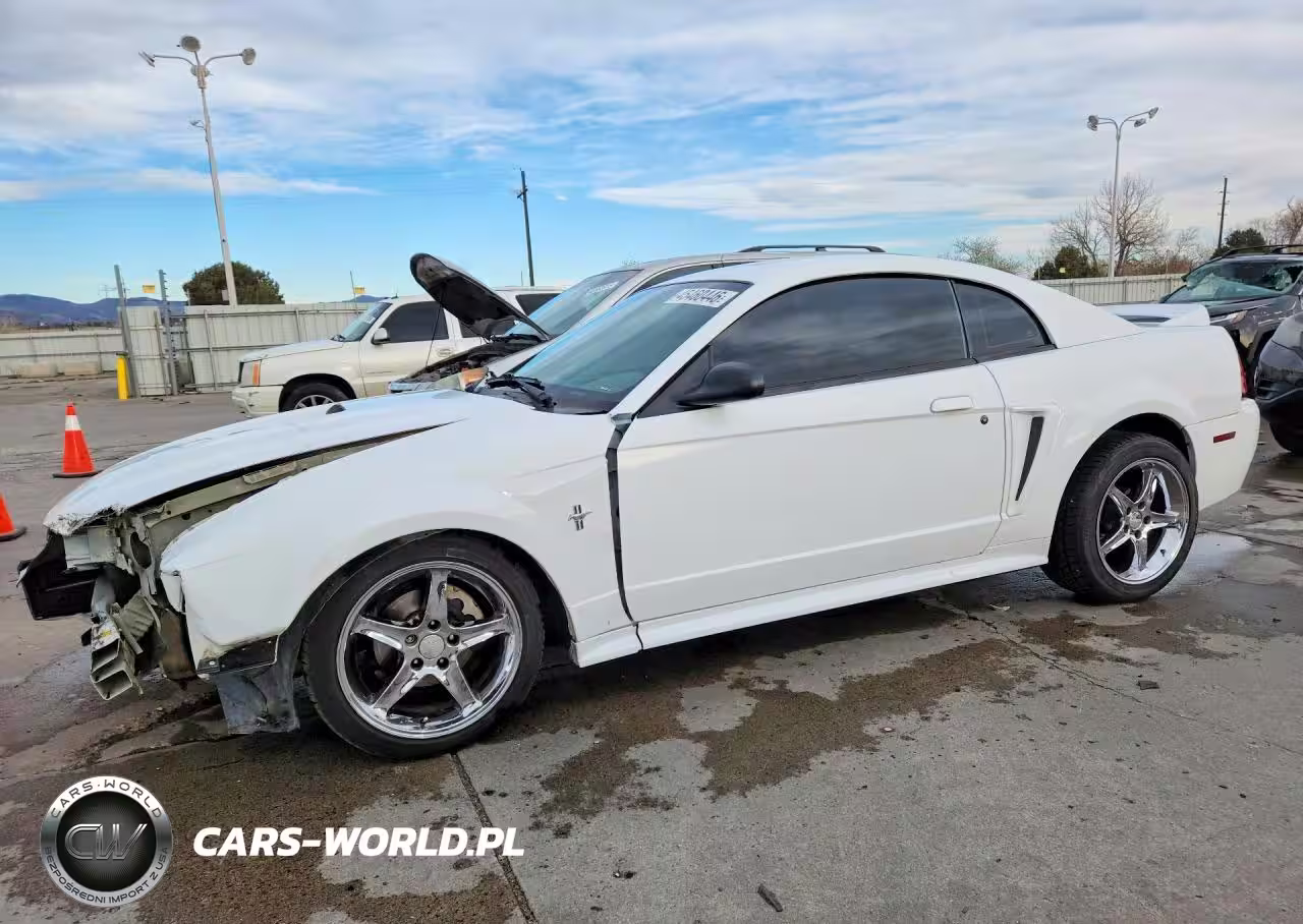 2000 Ford Mustang