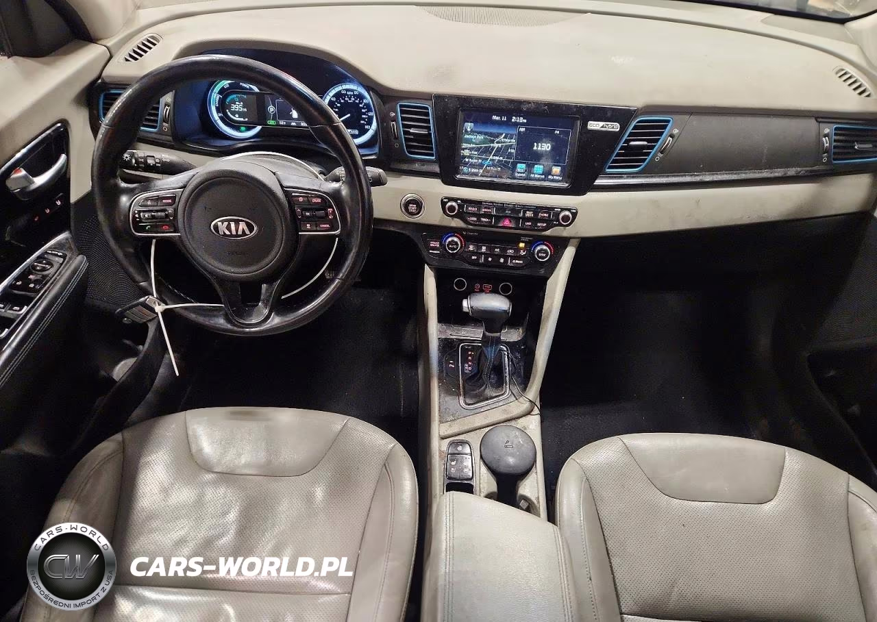 2017 Kia Niro Touring VIN:KNDCE3LC8H5044686 - 8