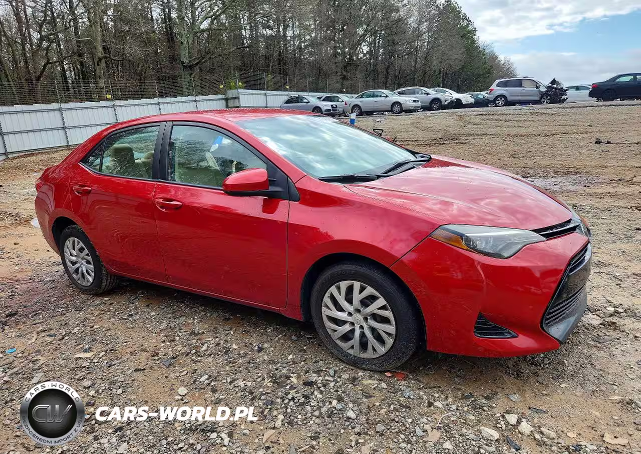 2017 Toyota Corolla Le VIN:2T1BURHE4HC960943 - 4