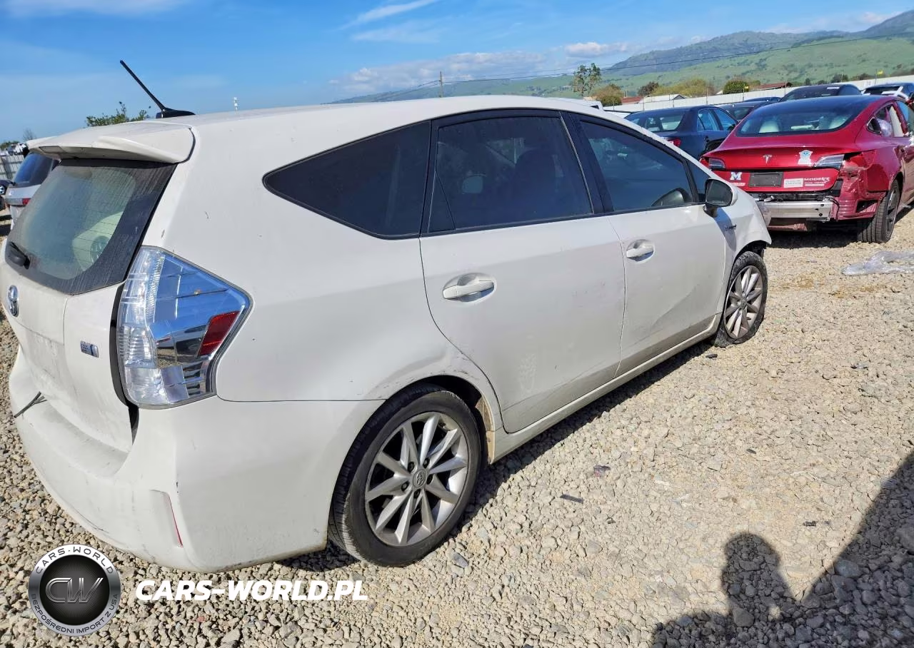 2013 Toyota Prius V Five VIN:JTDZN3EU7D3190812 - 3