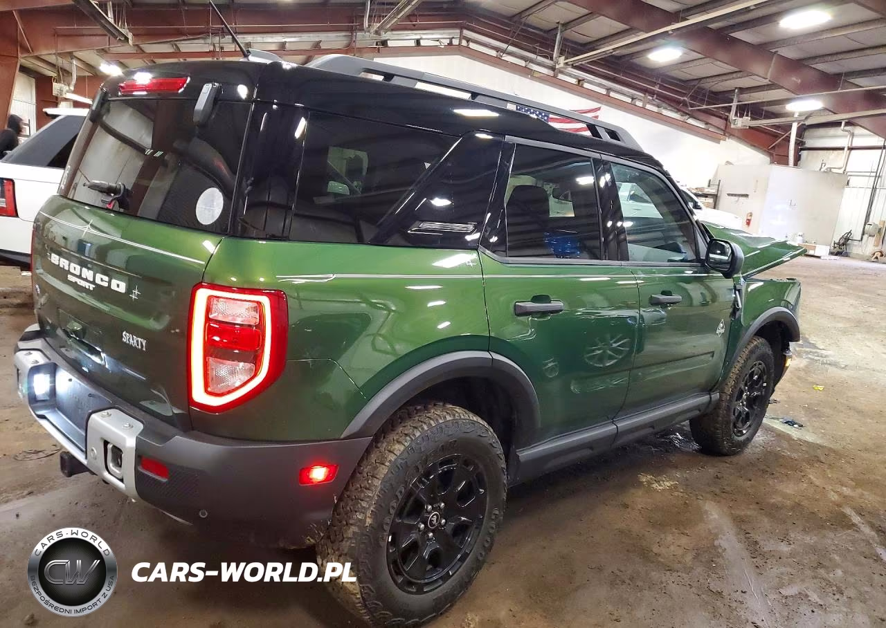 2025 Ford Bronco Sport Outer Banks VIN:3FMCR9CN0SRF02195 - 3