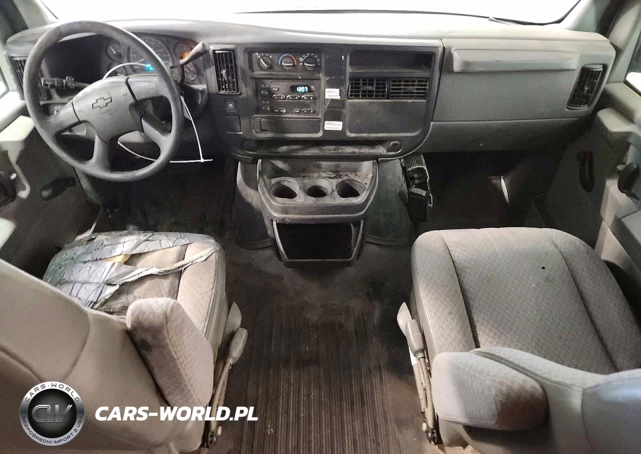2003 Chevrolet Express G2500 VIN:1GCFG29T831160818 - 8