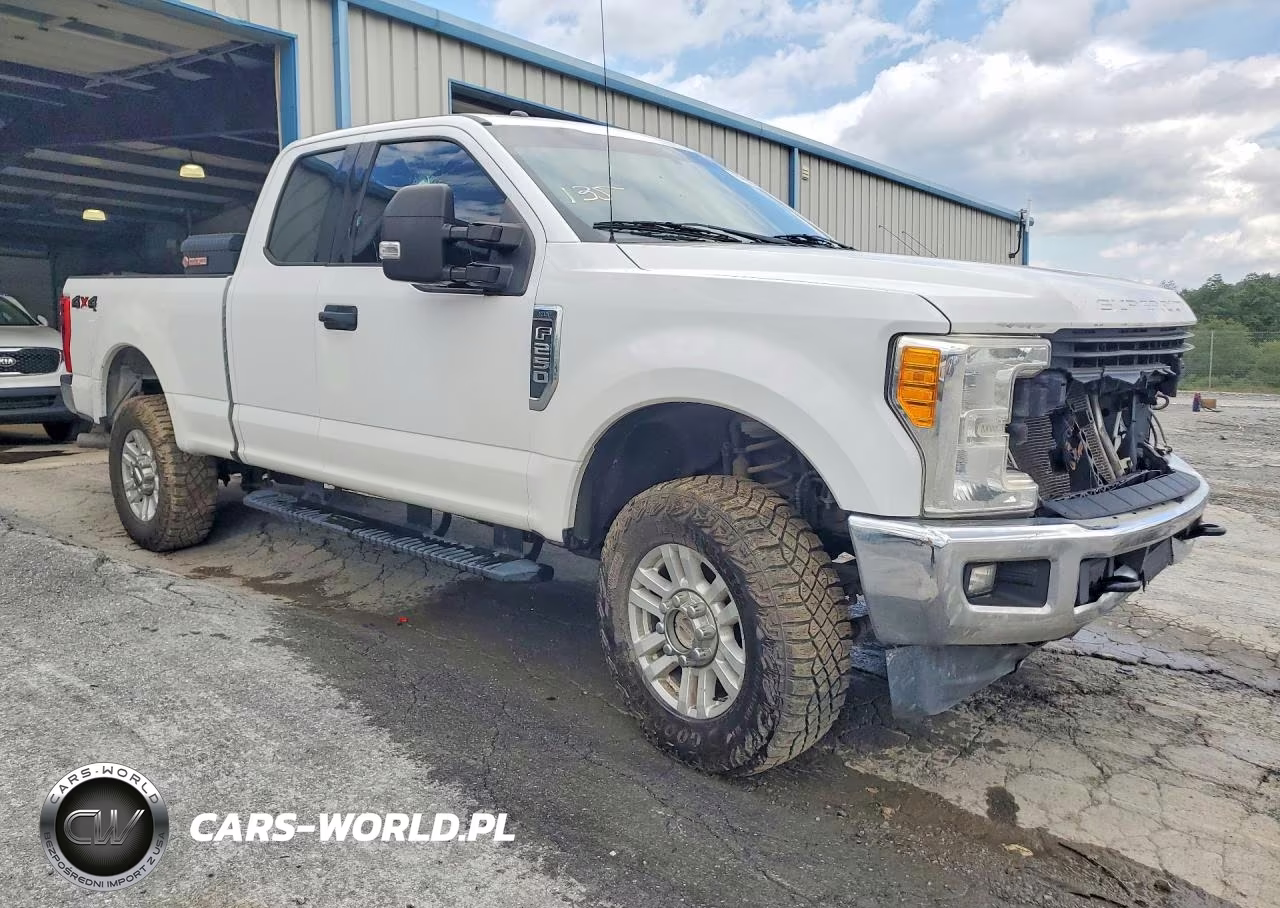2017 Ford F250 Super Duty VIN:1FT7X2B65HED69636 - 4