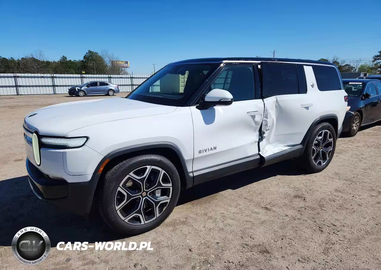 2025 Rivian R1S Adventure