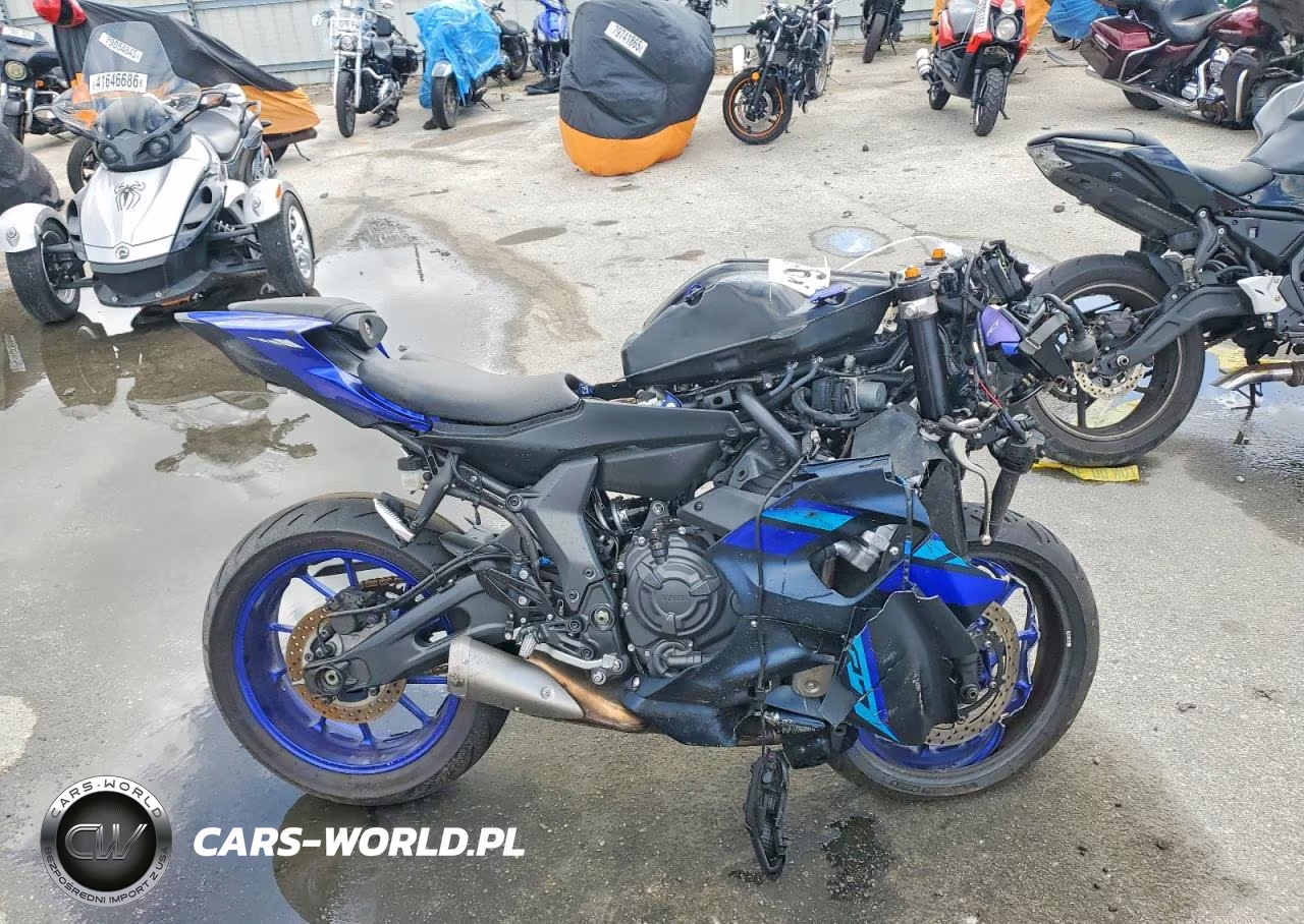 2024 Yamaha Yzfr7