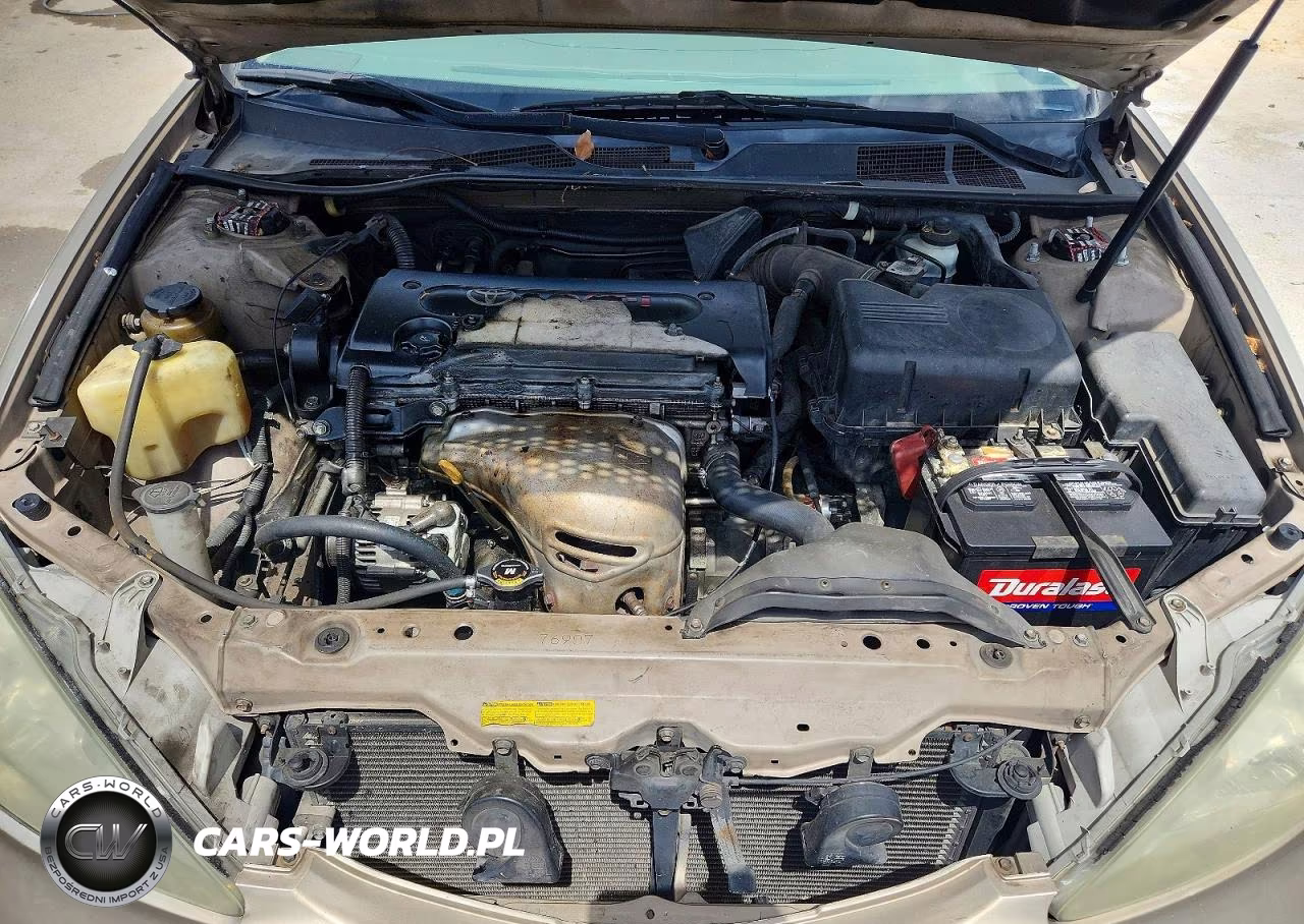 2002 Toyota Camry Le VIN:JTDBE32K820036922 - 11