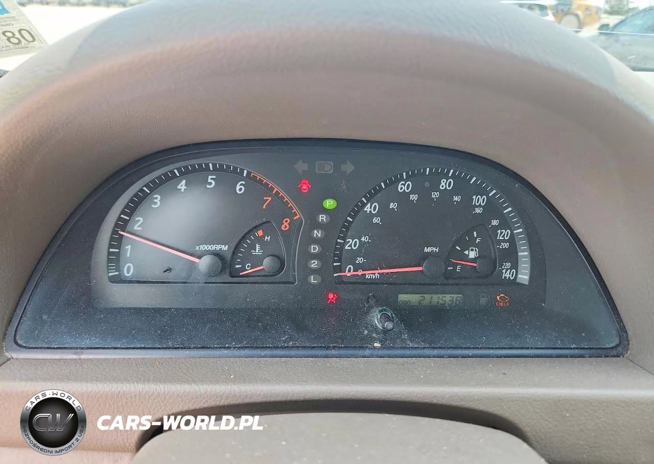 2002 Toyota Camry Le VIN:JTDBE32K820036922 - 9