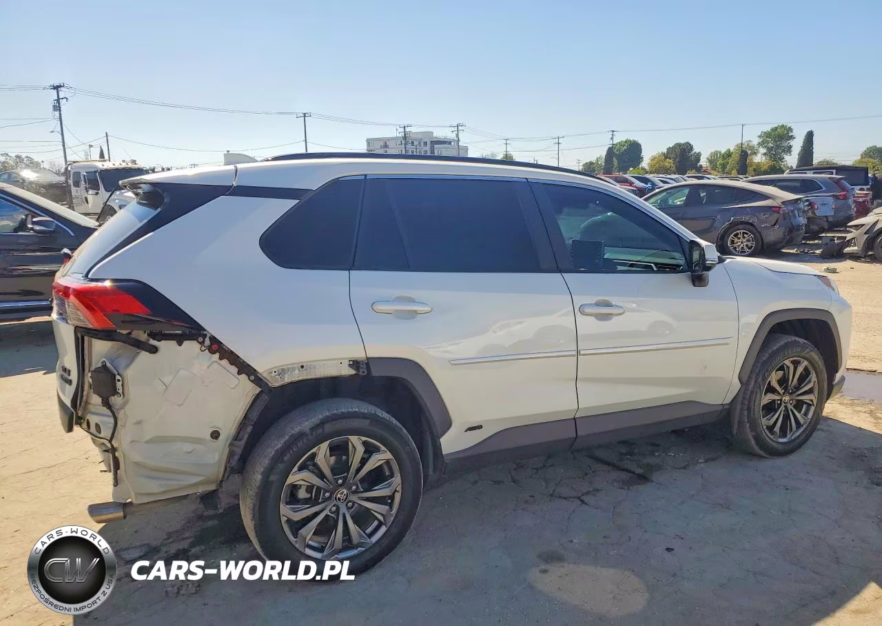 2022 Toyota Rav4 VIN:4T3B6RFV7NU070273 - 3