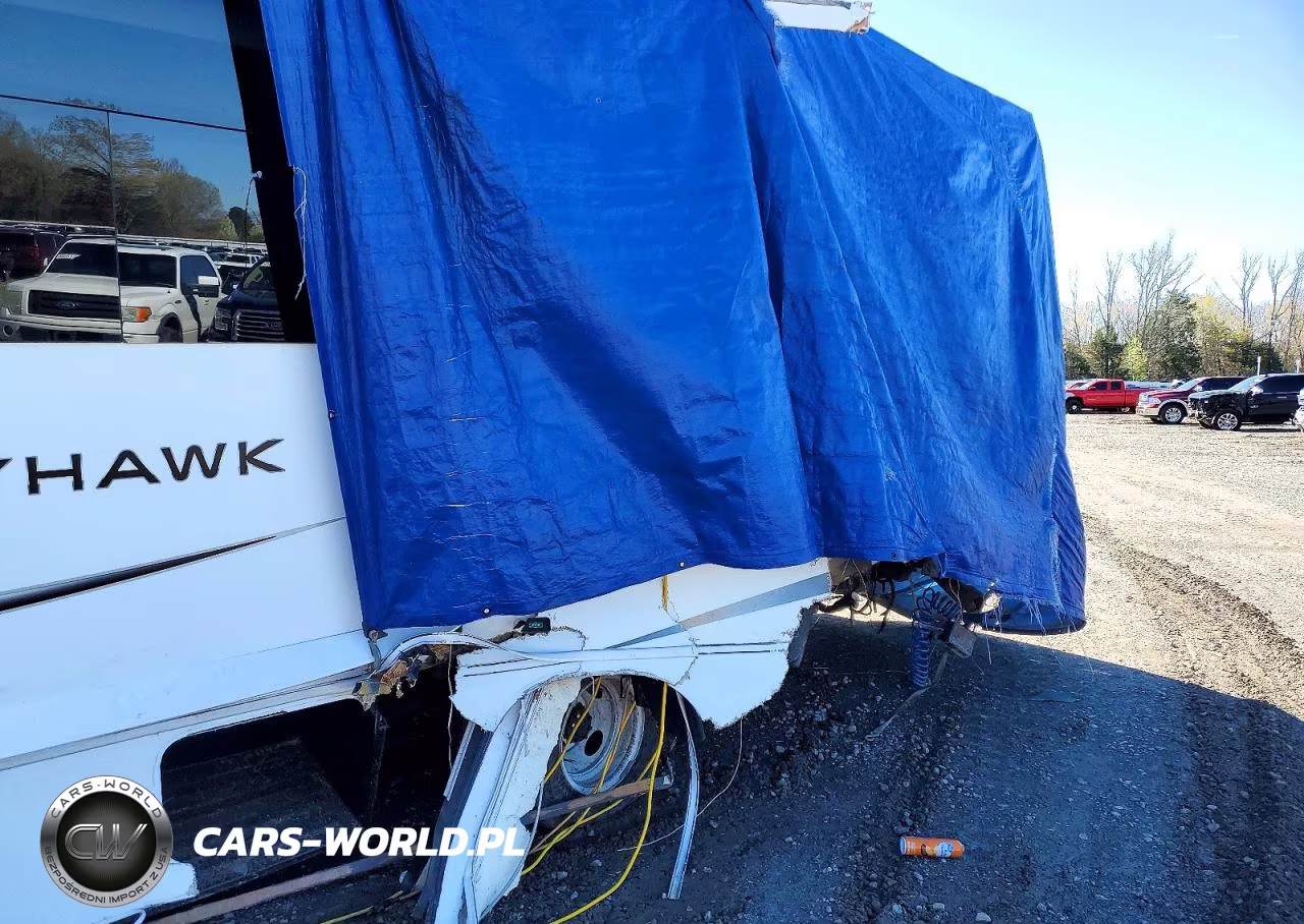 2021 Ford Econoline VIN:1FDXE4FN4MDC04370 - 9
